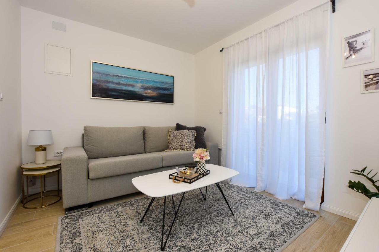Apartments Villa Laura Pag Town Kültér fotó