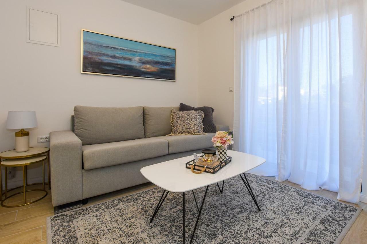 Apartments Villa Laura Pag Town Kültér fotó